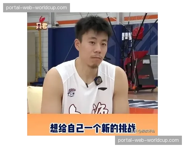 张镇麟隔扣莫兰德入选CBA当日五佳球榜首，社交媒体疯传