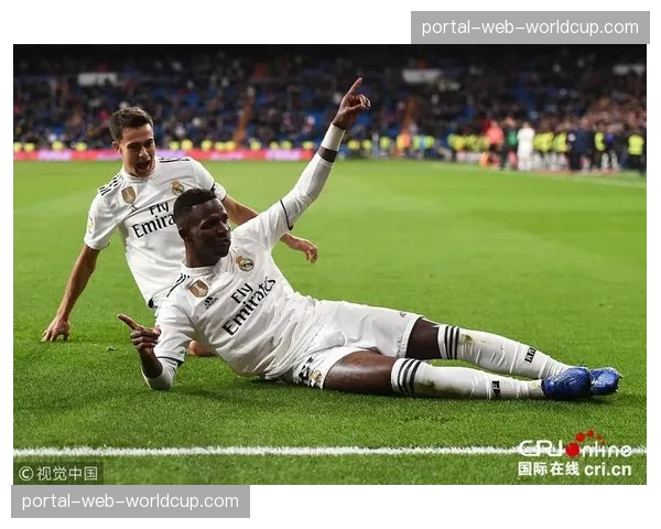 维尼修斯独家专访:谈论在伯纳乌对阵旧主里昂时的复杂心情。 维尼修斯独家专访:谈论在伯纳乌对阵旧主里昂时的复杂心情。